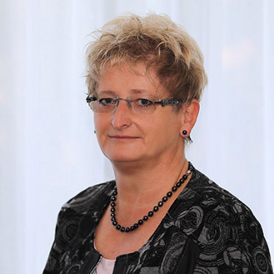 Katrin Arndt Katrin Arndt
